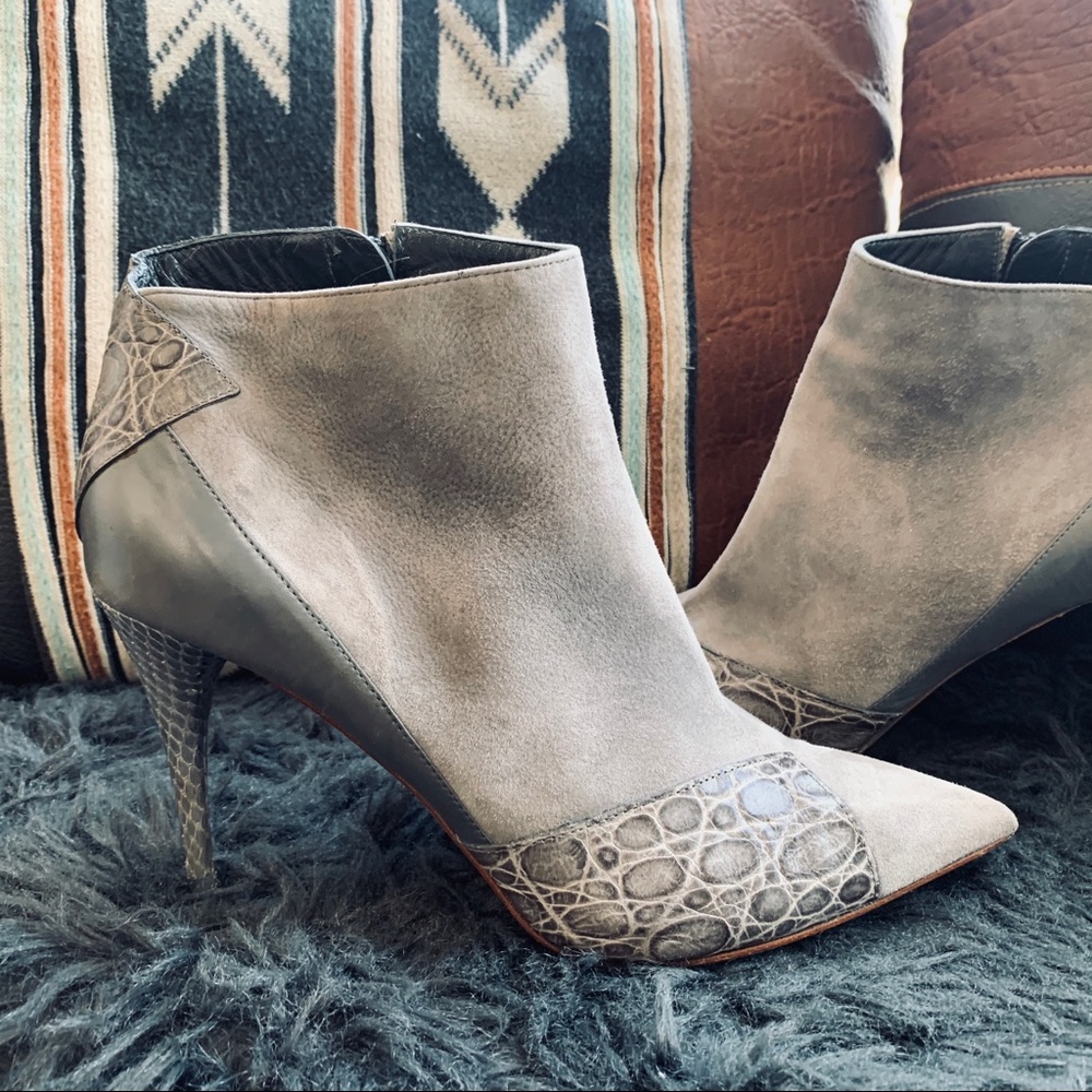 Chloe Made in Italy Ankle Boots Size 38 1/2”